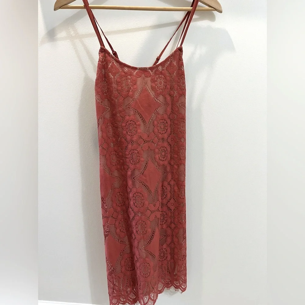 Love Fire Burnt Red Women’s Lace Dress - Picture 1 of 4